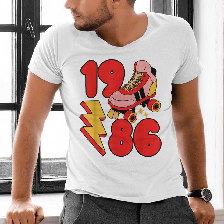 1986 Retro Roller Skate Vintage 80s Nostalgia Collector Men's V-Neck T-Shirt