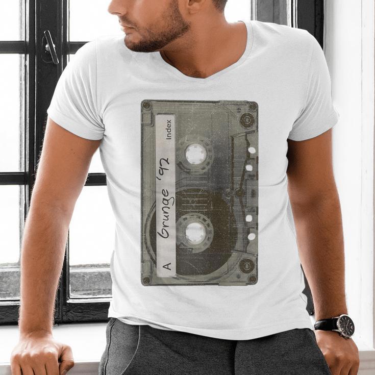 90s MUSIC NOSTALGIA GRAPHIC Raglan Baseball Tee Men's V-Neck T-Shirt 90s MUSIC NOSTALGIA GRAPHIC Raglan Baseball Tee Men's V-Neck T-Shirt
