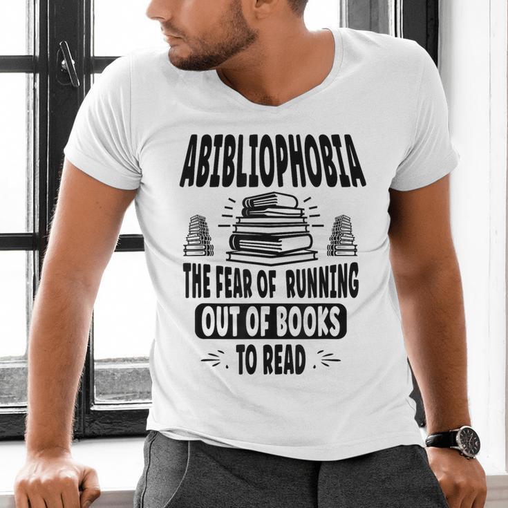 Abibliophobia Definition Book Reading Lover Fans Text Men's V-Neck T-Shirt