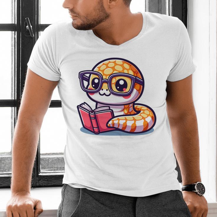 Adorable Book Lover Rattlesnake With Reading Glasses Cute Men's V-Neck T-Shirt Adorable Book Lover Rattlesnake With Reading Glasses Cute Men's V-Neck T-Shirt
