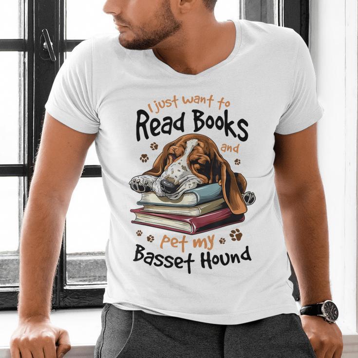 Basset Hound Dog Breed I Just Want To Read Books And Pet My Men's V-Neck T-Shirt