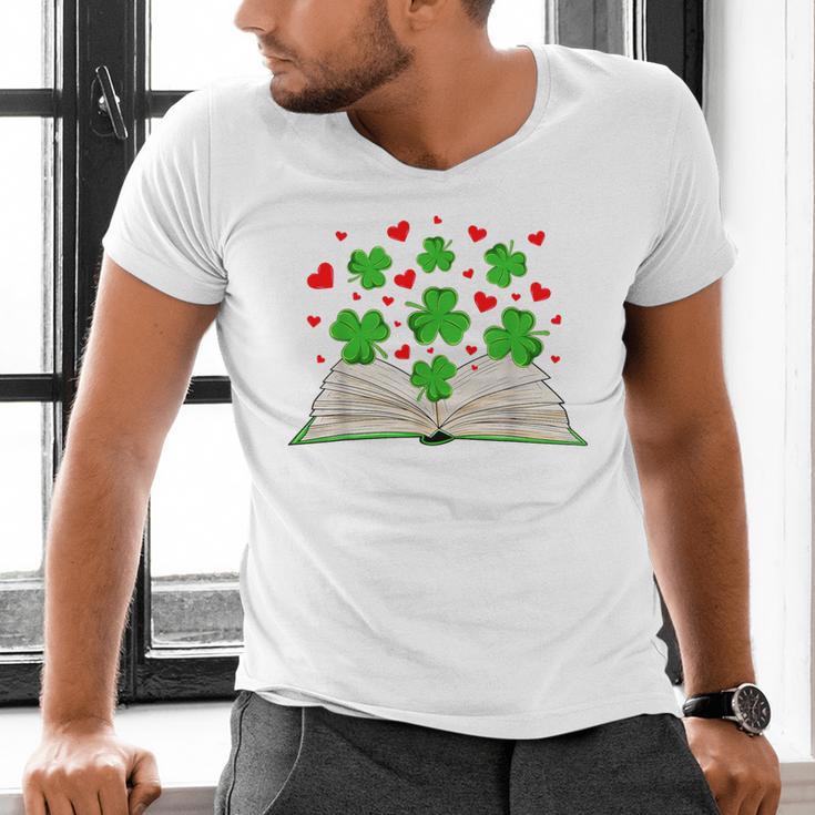 Book With Shamrocks Librarian Saint Patrick's Day Kids Men's V-Neck T-Shirt