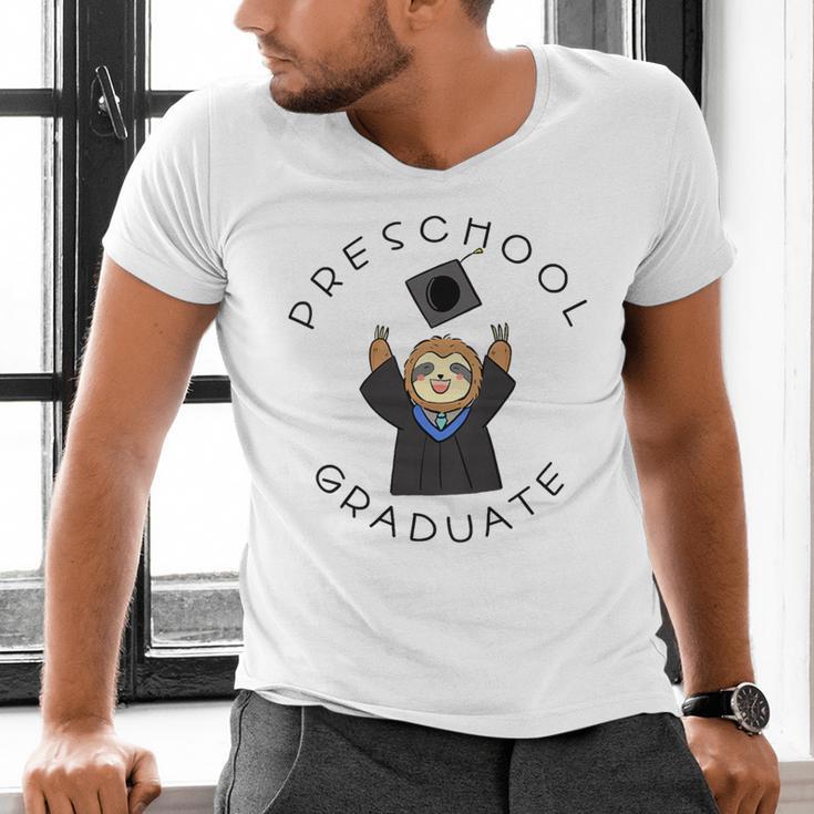Boys Girls Preschool Graduate Sloth Graduation Cap Men's V-Neck T-Shirt
