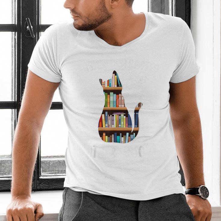 Cat Lover Tee Women Book Lover Reading Librarian Read Men's V-Neck T-Shirt