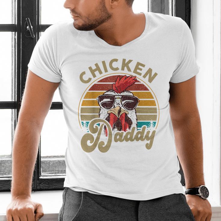 Chicken-Shirt Rooster Daddy Vintage Farmer Dad Father Men's V-Neck T-Shirt