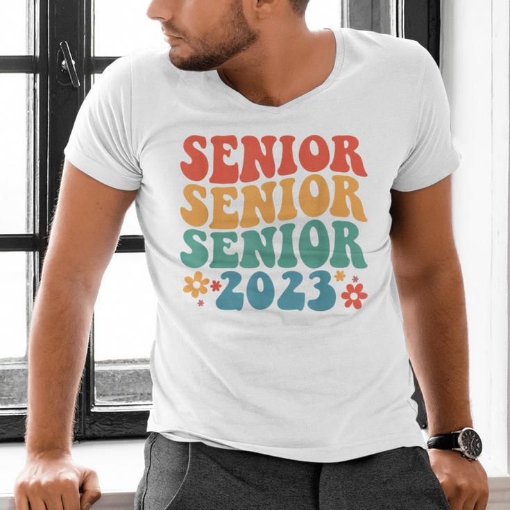 Class Of 2023 Senior 2023 Graduation Retro Seniors Men's V-Neck T-Shirt