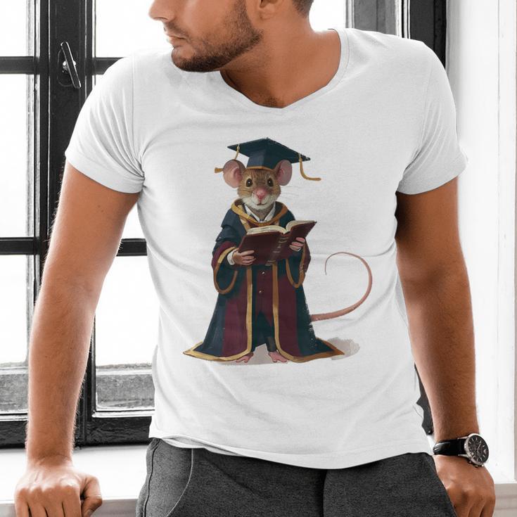 Cute Mouse Reading Book Graduation Men's V-Neck T-Shirt