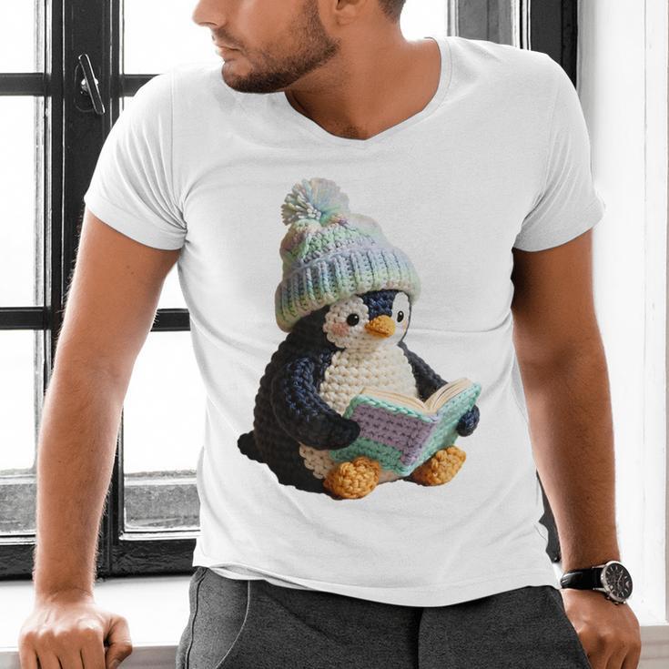 Cute Penguin Reading Book Faux-Crochet Print Men's V-Neck T-Shirt
