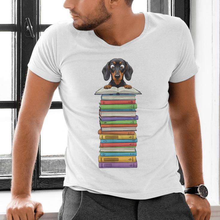 Cute Wiener Dog Dachshund Reading On Pile Of Books Men's V-Neck T-Shirt Cute Wiener Dog Dachshund Reading On Pile Of Books Men's V-Neck T-Shirt