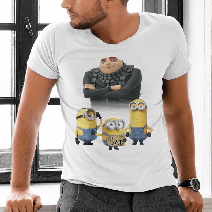 Despicable Me Minions Father's Day 1 Dad Cardboard Sign Men's V-Neck T-Shirt