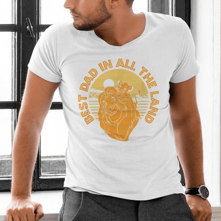 Disney The Lion King Father's Day Best Dad In All The Land Men's V-Neck T-Shirt