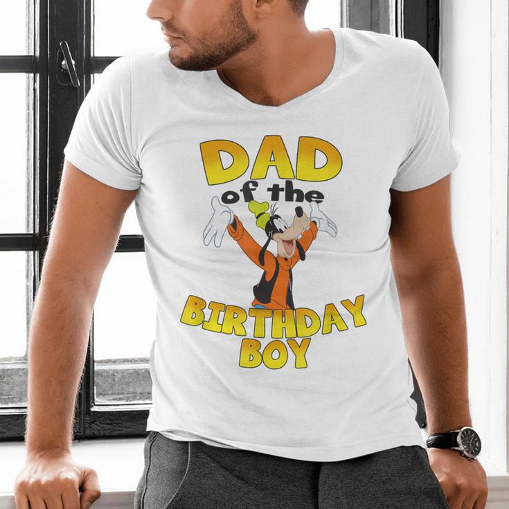 Disney Mickey & Friends Goofy Dad Of The Birthday Boy Men's V-Neck T-Shirt