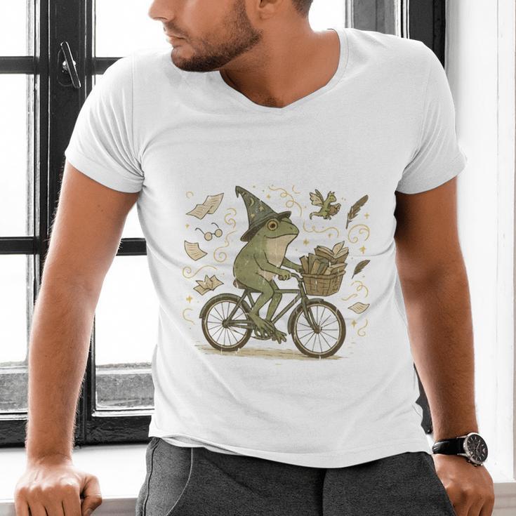 On My Way To Hoard Books And Cause Chaos Men's V-Neck T-Shirt On My Way To Hoard Books And Cause Chaos Men's V-Neck T-Shirt