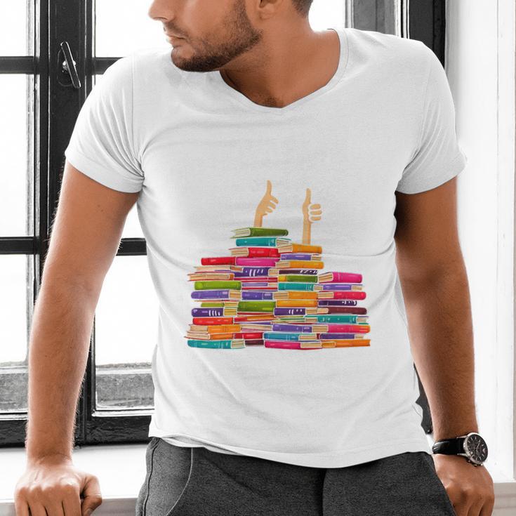 I'm Fine Reading Books Reader Book Lover Librarian Men's V-Neck T-Shirt