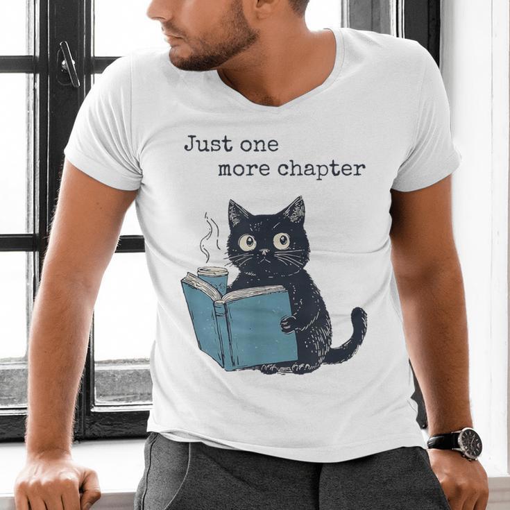 Just One More Chapter Bookworm Cat Book Lover Men's V-Neck T-Shirt Just One More Chapter Bookworm Cat Book Lover Men's V-Neck T-Shirt