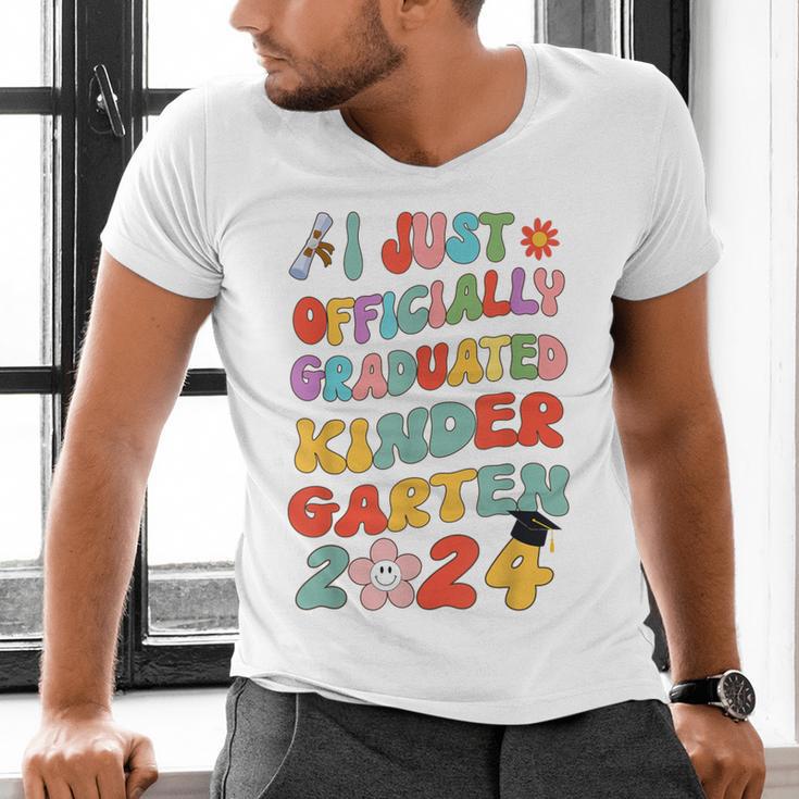 I Officially Graduated Kindergarten Graduation Class 2024 Men's V-Neck T-Shirt