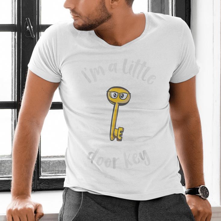 Pun Tshirt I'm A Little Door Key Bad Pun Dad Jokes Men's V-Neck T-Shirt