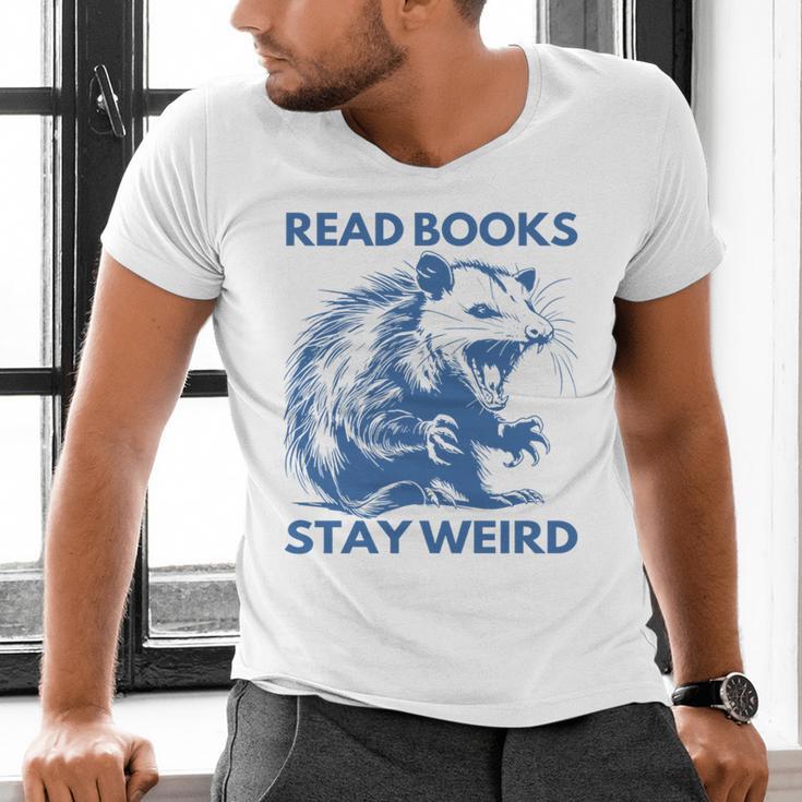 Read Books Stay Weird Men's V-Neck T-Shirt Read Books Stay Weird Men's V-Neck T-Shirt