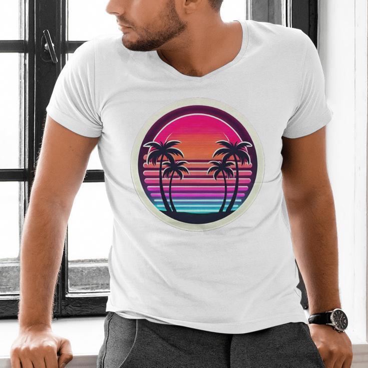 Retro 80s Synthwave Sunset & Palm Trees Retro Nostalgia 80s Men's V-Neck T-Shirt