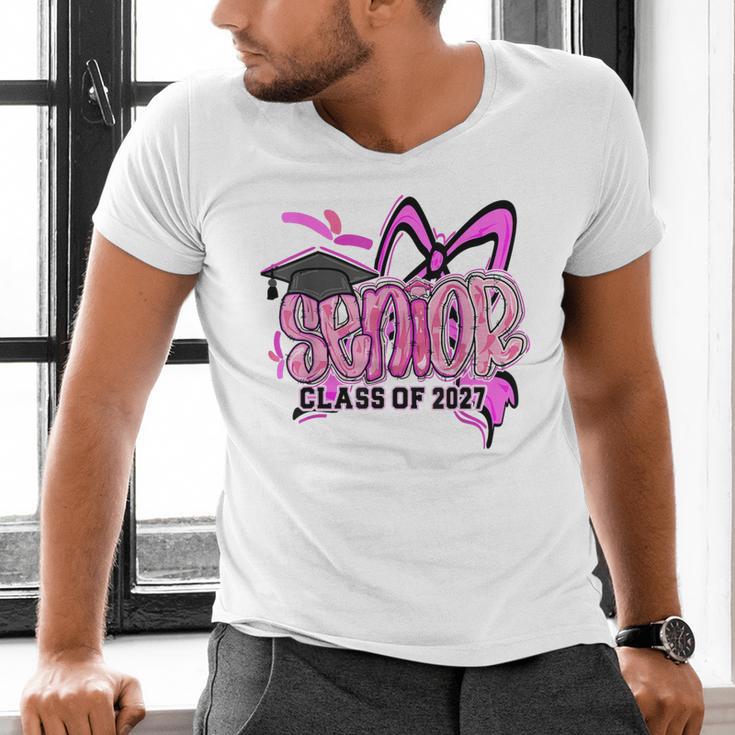 Senior 2027 Class Of 2027 Coquette Girl Pink Graduation 2027 Men's V-Neck T-Shirt