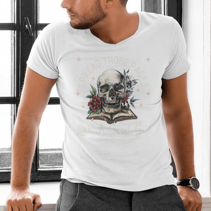 Spread Those Pages Like A Good Girl Dark Romance Smutt Books Men's V-Neck T-Shirt