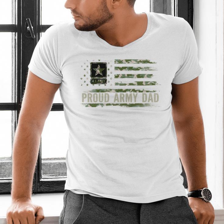 Vintage Proud Army Dad Camo American Flag Veteran Men's V-Neck T-Shirt