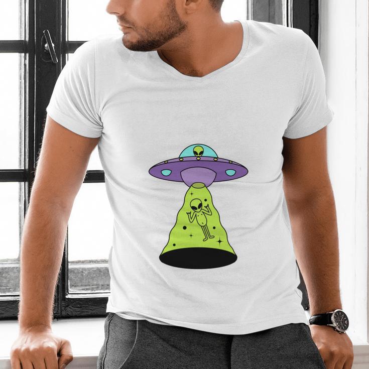 I Wanna Go Home Introvert UFO UAP Flying Saucer Trippy Alien Men's V-Neck T-Shirt