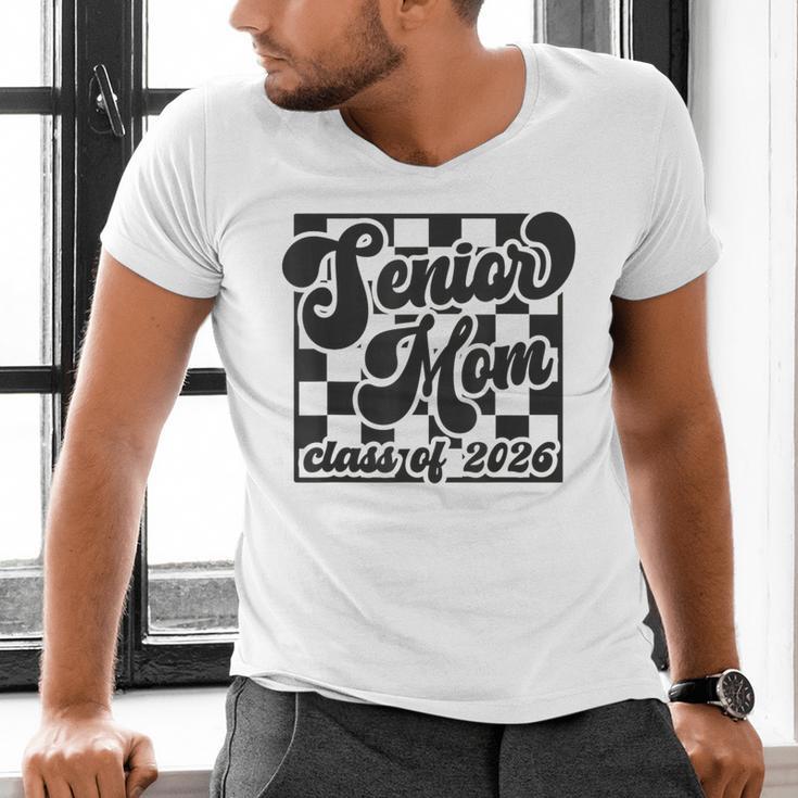 Women Senior Mom Class Of 2026 Retro Graduation Senior Mama Men's V-Neck T-Shirt
