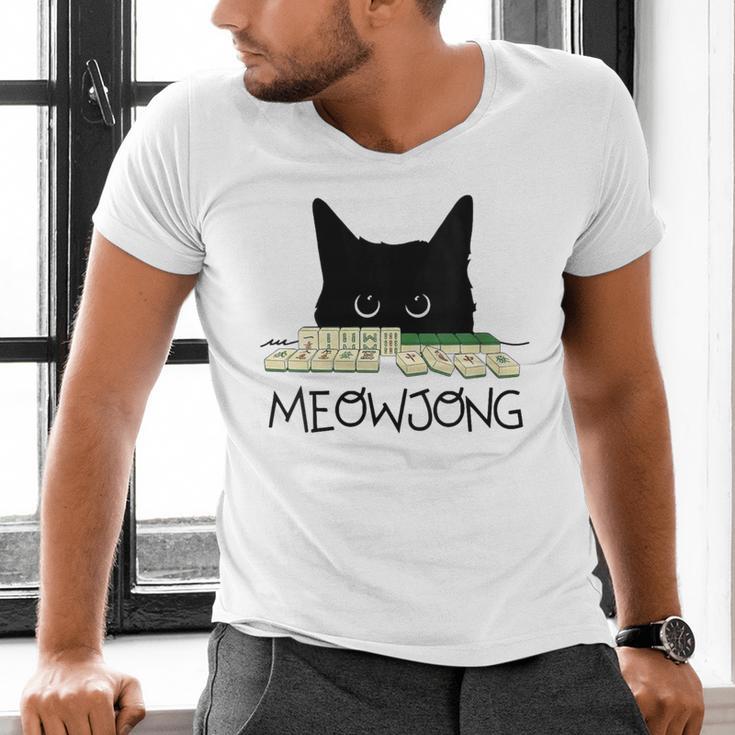 Women's Meowjong Cat Mahjong Chinese Game Cat Mom Dad Men's V-Neck T-Shirt