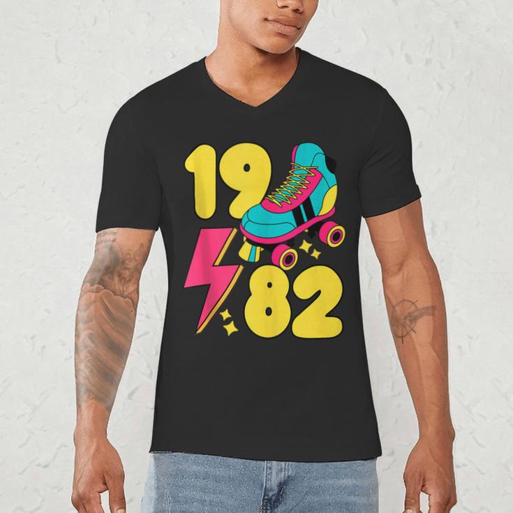 1982 Retro Raised In The 80s Old School Nostalgia Vibes Men's V-Neck T-Shirt 1982 Retro Raised In The 80s Old School Nostalgia Vibes Men's V-Neck T-Shirt
