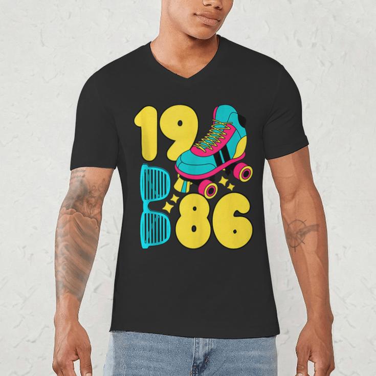 1986 Retro Raised In The 80s Old School Nostalgia Vibes Men's V-Neck T-Shirt