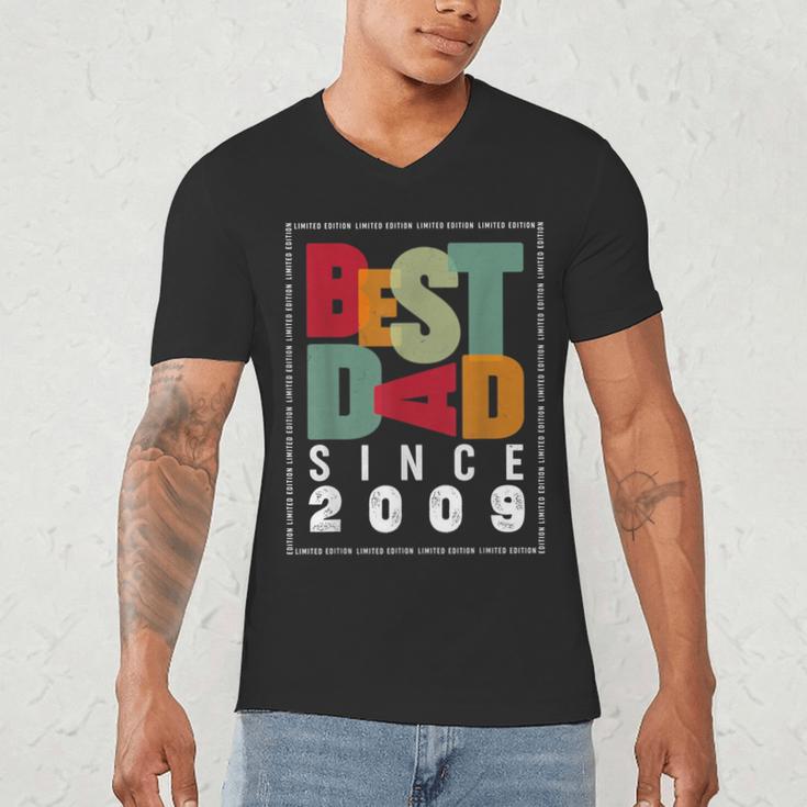 Best Dad Since 2009 Fathers Day Retro Vintage Men's V-Neck T-Shirt