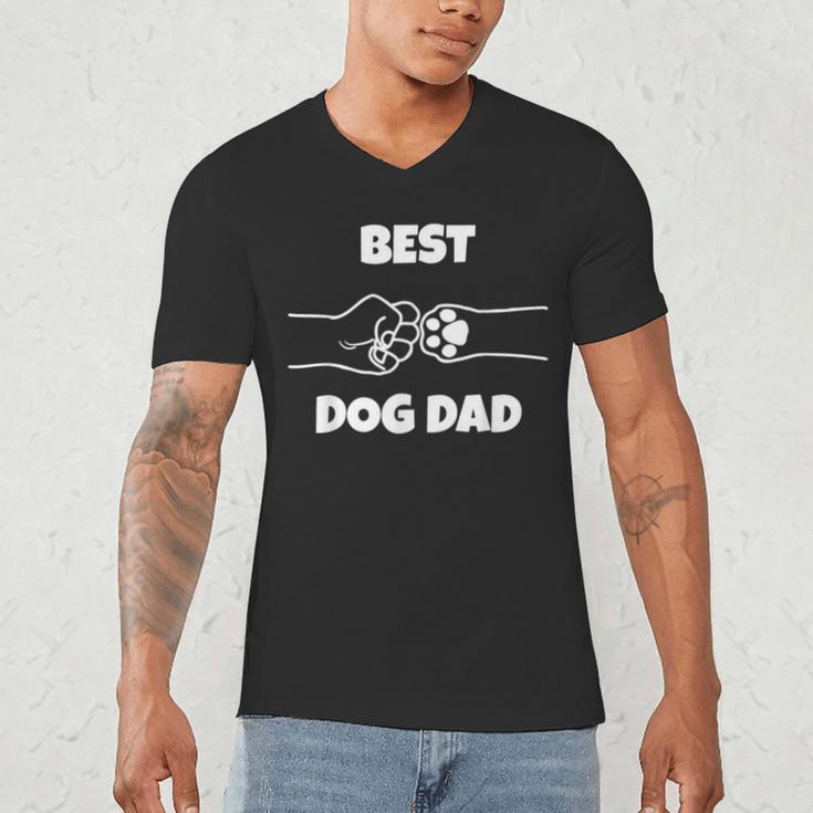Best Dog Dad Fathers Day Best Dad Fist Bump Dog's Paw Men's V-Neck T-Shirt