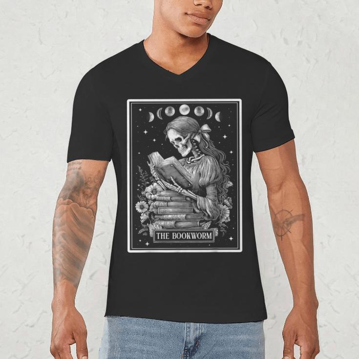 The Bookworm Book Reader Reading Tarot Card Witchy Moon Men's V-Neck T-Shirt