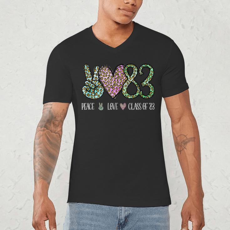 Class Of 1983 Shirt Leopard Senior Graduation Class Reunion Men's V-Neck T-Shirt