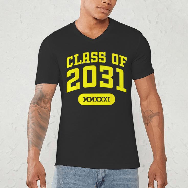Class Of 2031 Shirts For Kindergarten Photo To Graduation Men's V-Neck T-Shirt
