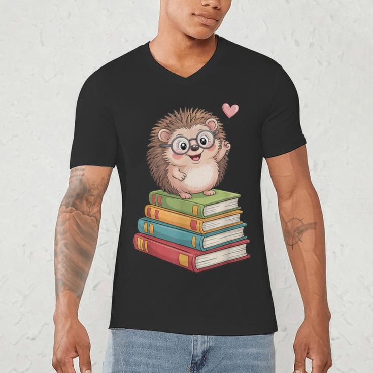 Cute Hedgehog Reading Books Animal Lover Reader Bookworm Men's V-Neck T-Shirt
