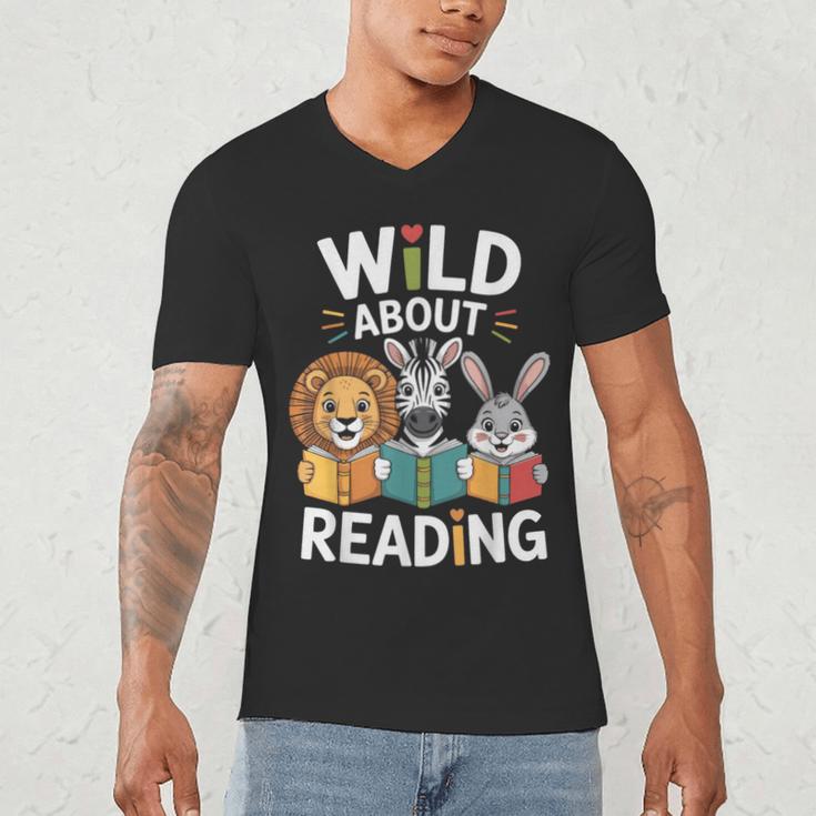 Cute Wildlife Zoo Animals For Book Reader Bookworms Men's V-Neck T-Shirt Cute Wildlife Zoo Animals For Book Reader Bookworms Men's V-Neck T-Shirt