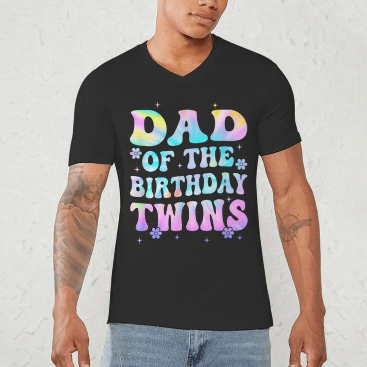 Dad Of The Birthday Twins Girls Kids Party Retro Bday Men's V-Neck T-Shirt