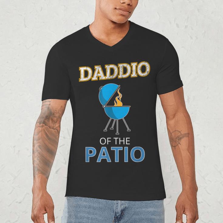 Daddio Of The Patio Fathers Day BBQ Grill Dad Men's V-Neck T-Shirt