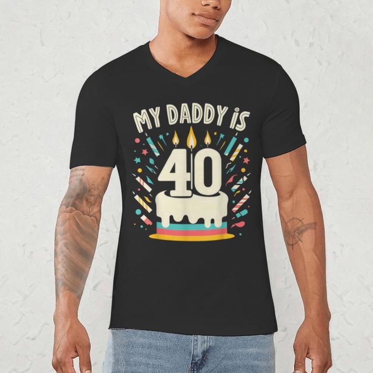 My Daddy Is 40 Years Old Father 40th Birthday Dad Men's V-Neck T-Shirt