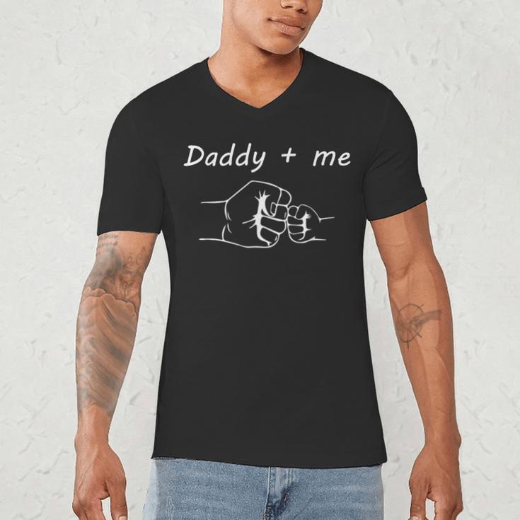 Daddy And Me Best Dad Ever Fist Bump Father's Day Men's V-Neck T-Shirt