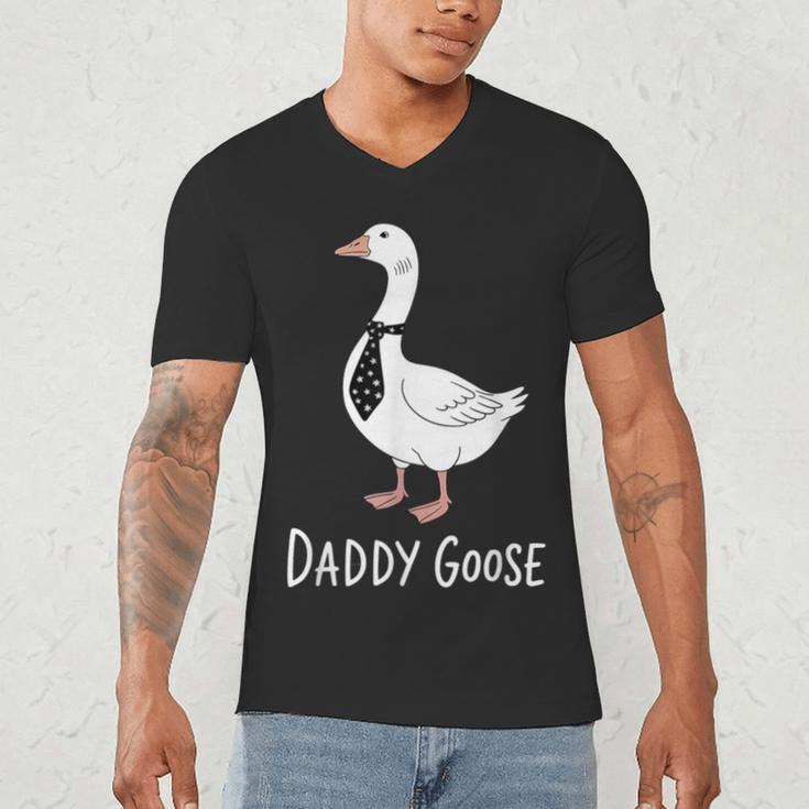 Daddy Goose Fun Father's Day Tee For Dad Men's V-Neck T-Shirt Daddy Goose Fun Father's Day Tee For Dad Men's V-Neck T-Shirt