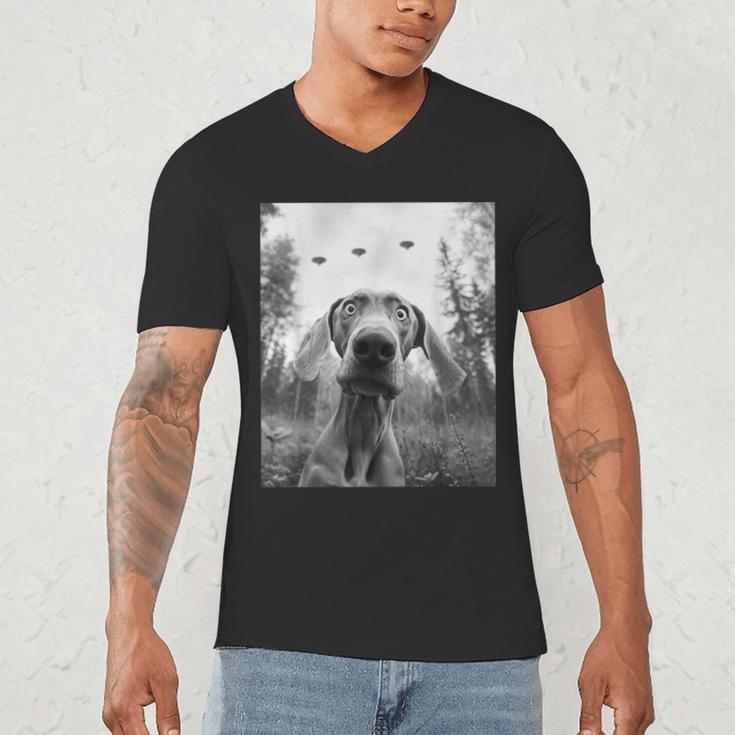 Dog Mom Dad Alien Selfie Weimaraner UFO For Men Women Men's V-Neck T-Shirt