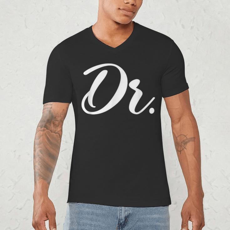 Dr Doctor Medical School Graduation Men & Women New Doctor Men's V-Neck T-Shirt