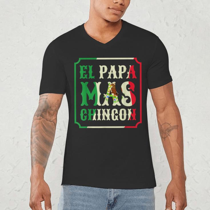 El Papa Mas Chingon Best Mexican Great Dad Men's V-Neck T-Shirt