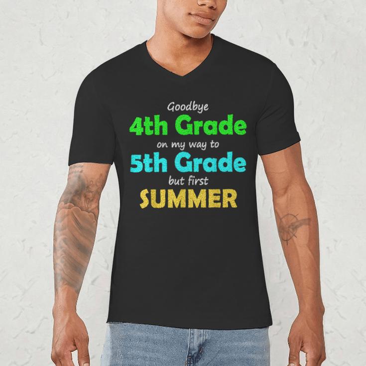 Goodbye 4th Grade On My Way To 5th Grade 2022 Graduation Men's V-Neck T-Shirt