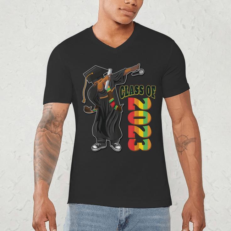 Grads Senior Class Of 2023 Graduation Decoration Stole Men's V-Neck T-Shirt