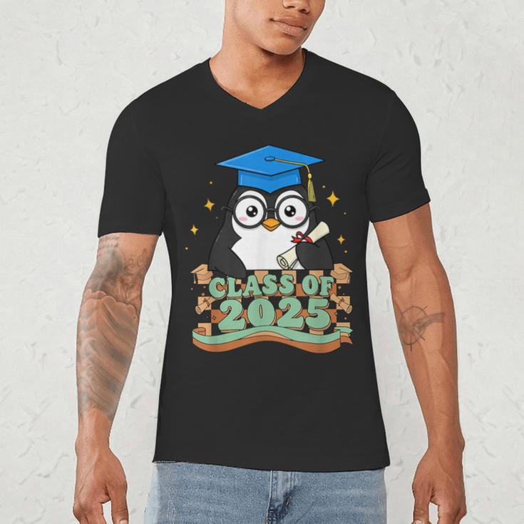 Graduate Penguin Class Of 2025 Kids Graduation Men's V-Neck T-Shirt