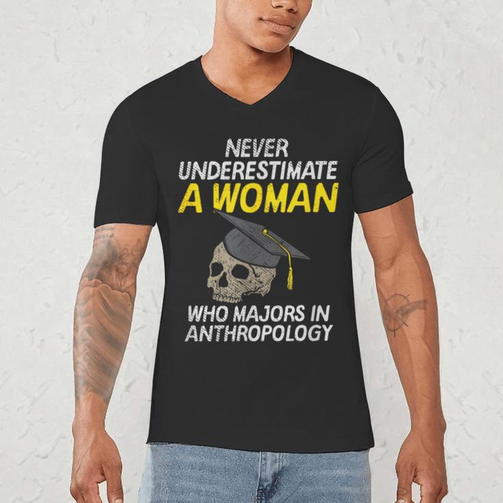 Graduation Student Who Majors In Anthropology Men's V-Neck T-Shirt